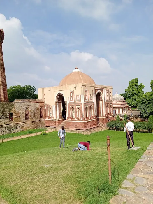 Qutab Minar Park - 8