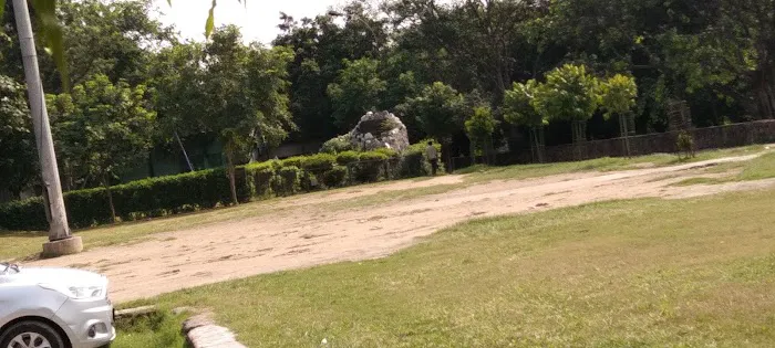 Kids Playing Park - 0