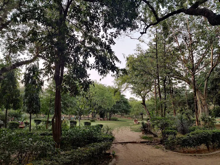 Picnic Hut Park - 1