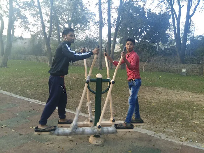 DDA Park Lal Kuan - 6