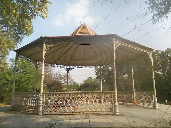 DDA Park Lal Kuan - 8