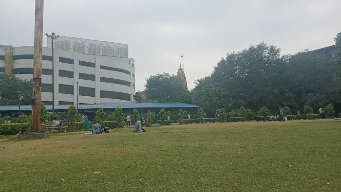 Metro Station park - 0