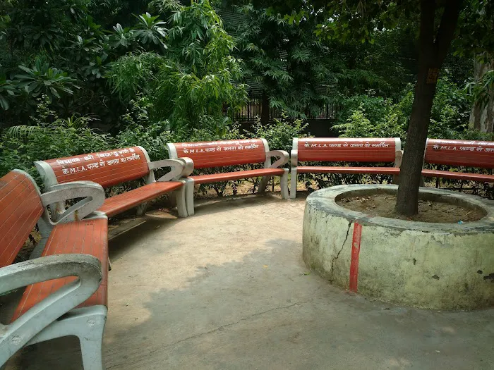 Munshi Park - 0