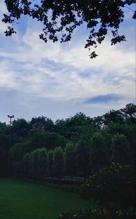 Sarojini Naidu Park - 0