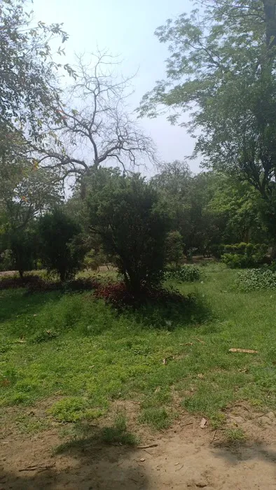 Chittaranjan GK-II Park - 8