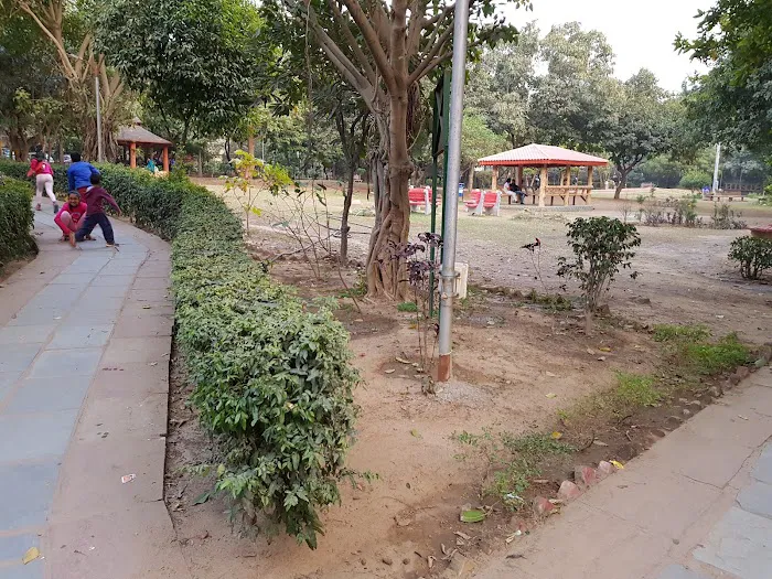 Chittaranjan GK-II Park - 9