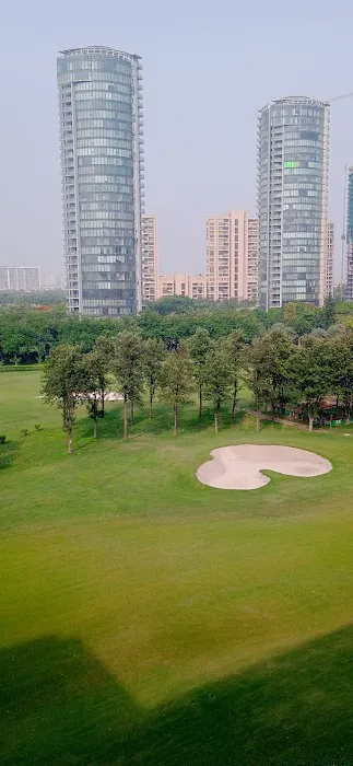 G-Block, Triangular Park - 0